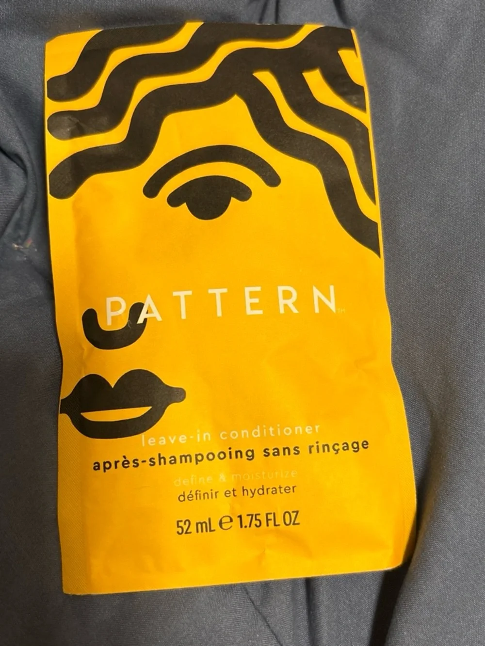 PATTERN Leave-In Conditioner Sachet - Yellow & Black